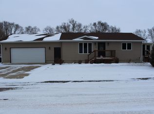 570 W Kimball St, Parker, SD 57053