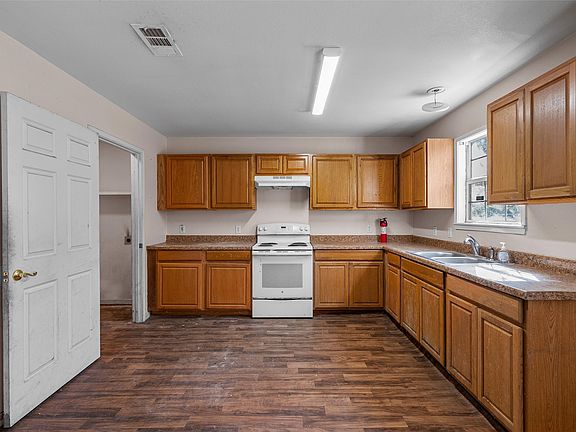5th image of 1309 Tabor St