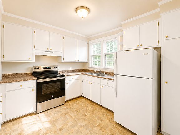 4th image of 416 N 19th Ave