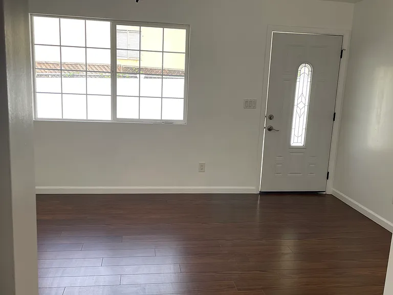 1529 Mohawk St — Photo 5