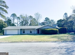 104 Fox Glen Dr, Warner Robins, GA 31088