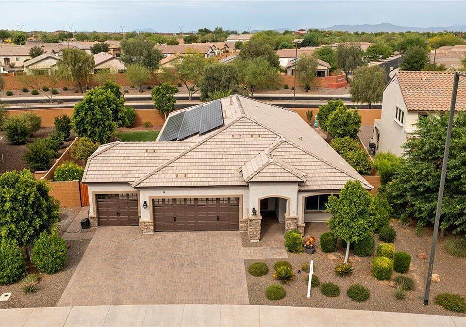 1st image of 26139 W Wahalla Ln