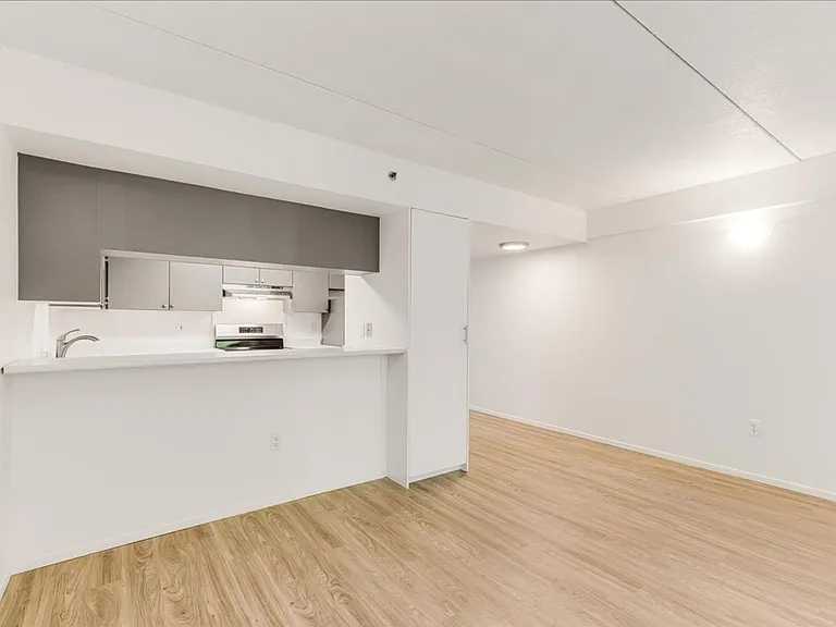 West Park Place — Photo 23