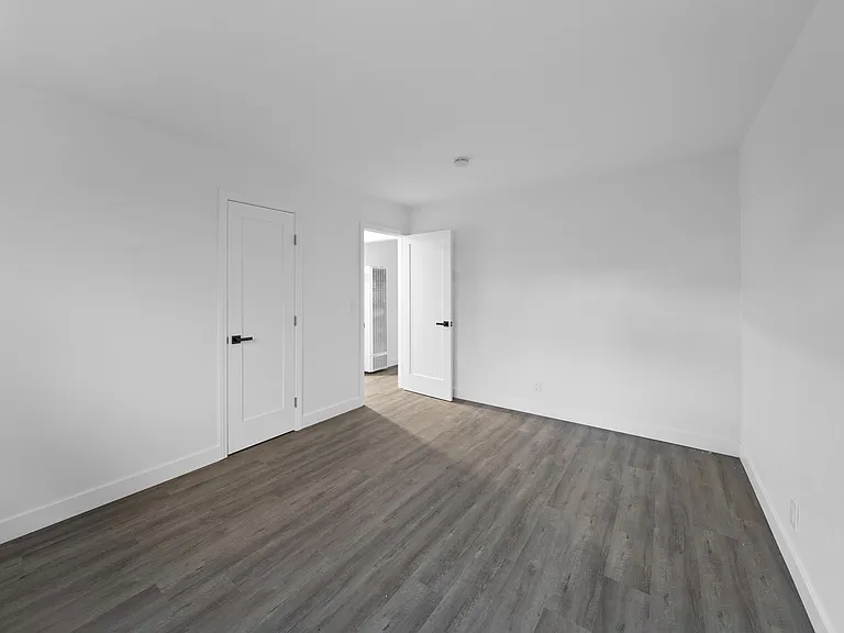 592 Hamilton St #C — Photo 7