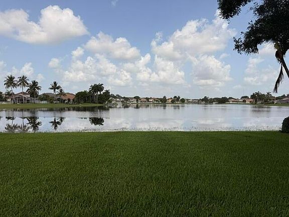 4th image of 7641 Santee Terrace
