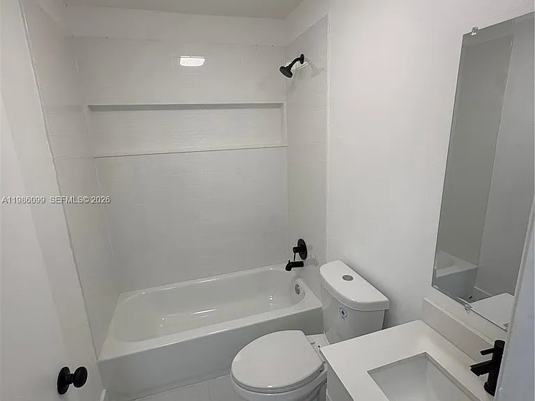 1500 NW 4th Ave #306 — Photo 6