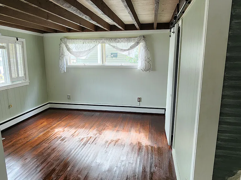 115 Sterling St — Photo 7