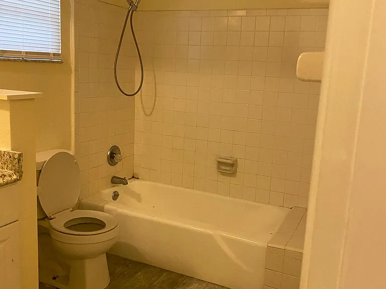 1279 Tivoli Dr — Photo 6