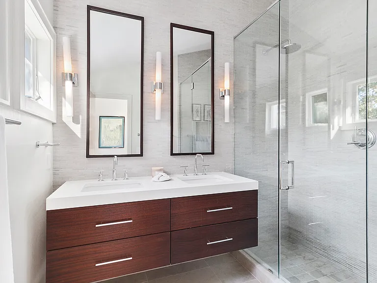 570 Sag Harbor Tpke — Photo 18