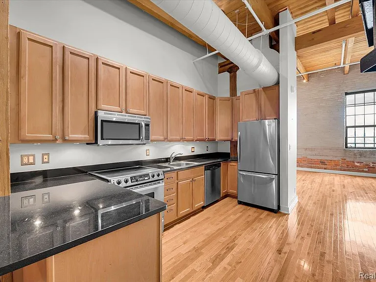 6533 E Jefferson Ave #431 — Photo 5