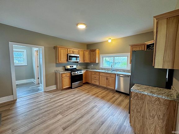 3rd image of 519 E Main St