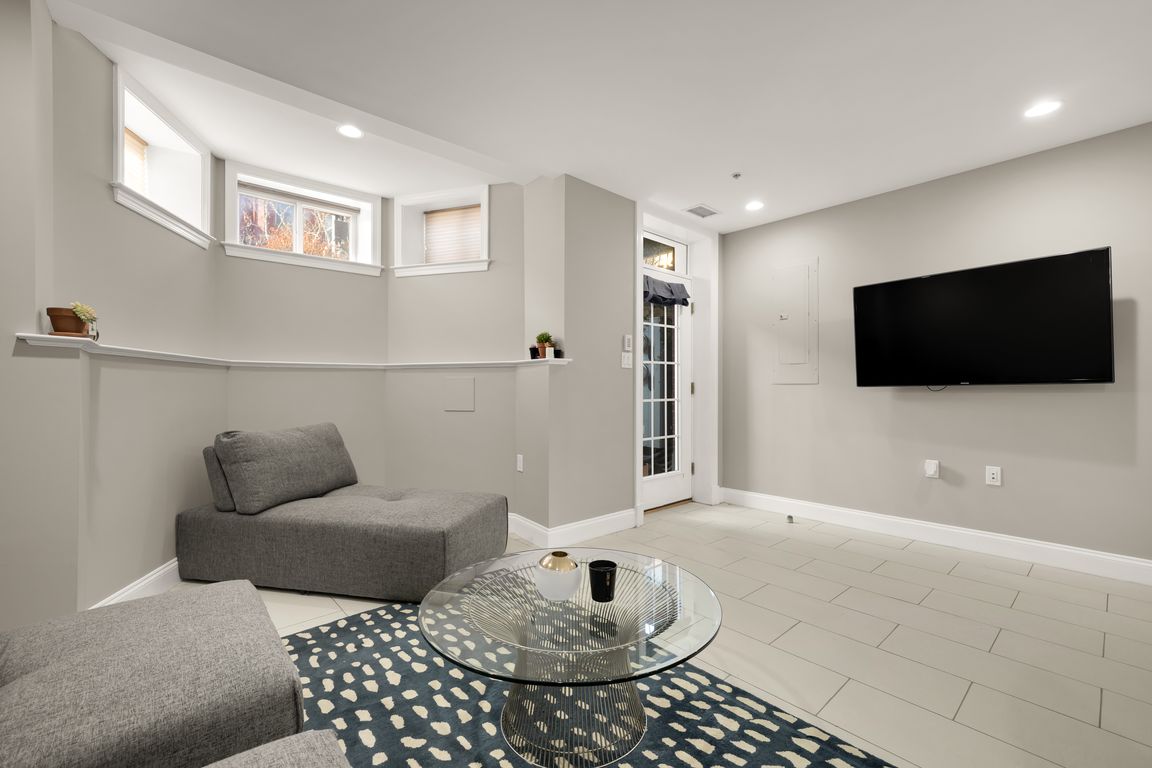 next background image