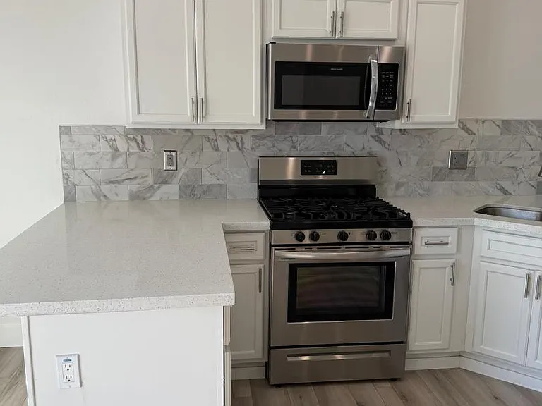 2301 N 27th St #3 — Photo 11