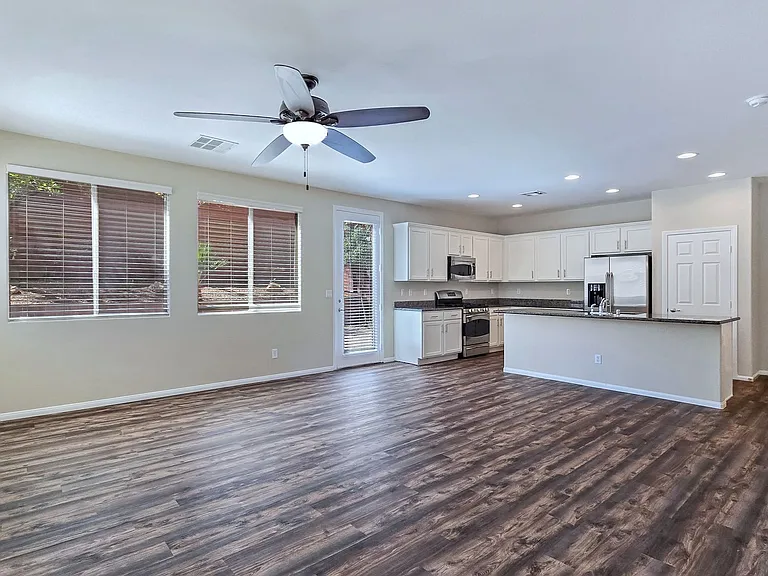5389 Hollymead Dr — Photo 17