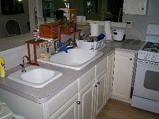 4th image of 228 Barrett Ave