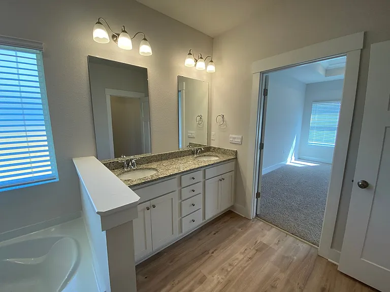 3398 Southwind Dr — Photo 26
