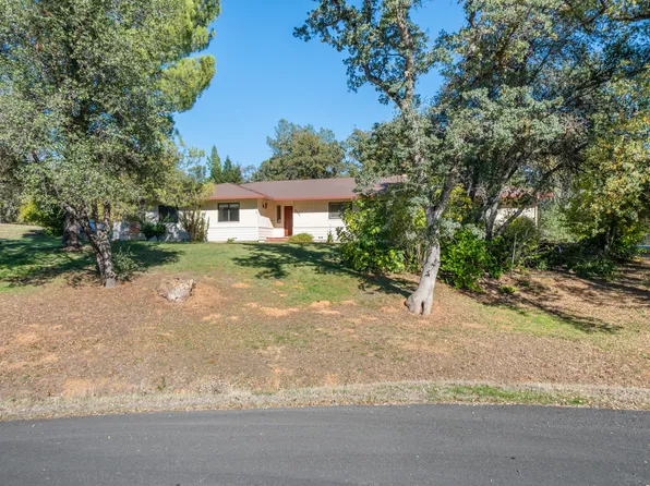 8751 Goldstone Ln, Redding, CA 96001