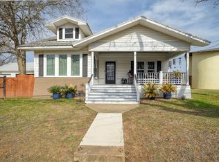 338 W Crockett St, La Grange, TX 78945