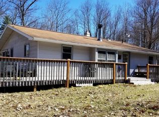 8027 E 8th St, Reed City, MI 49677