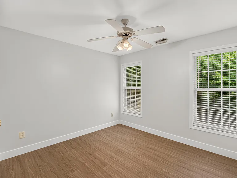 3013 Englefield Dr — Photo 25