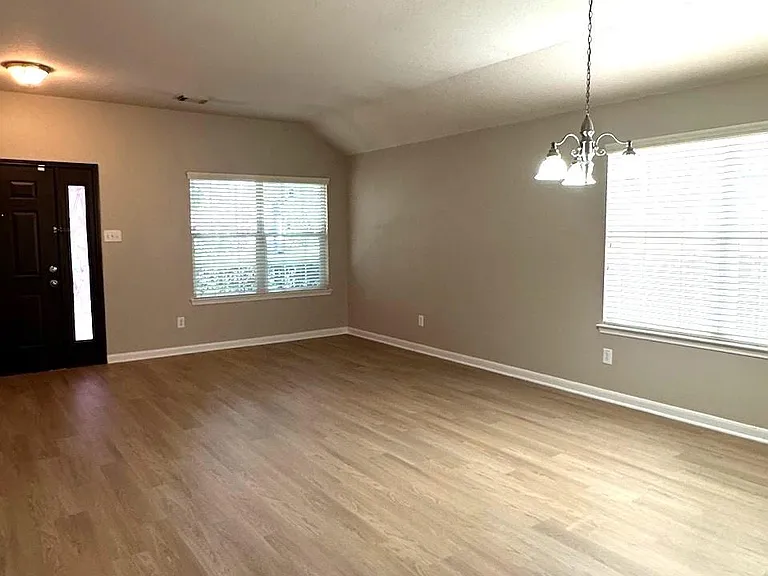 21530 Pointed Oak Ln — Photo 2