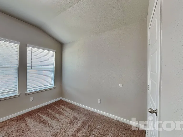 13619 Emerson Way — Photo 11