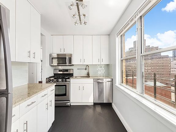 4th image of 201 E 37th St APT 5D