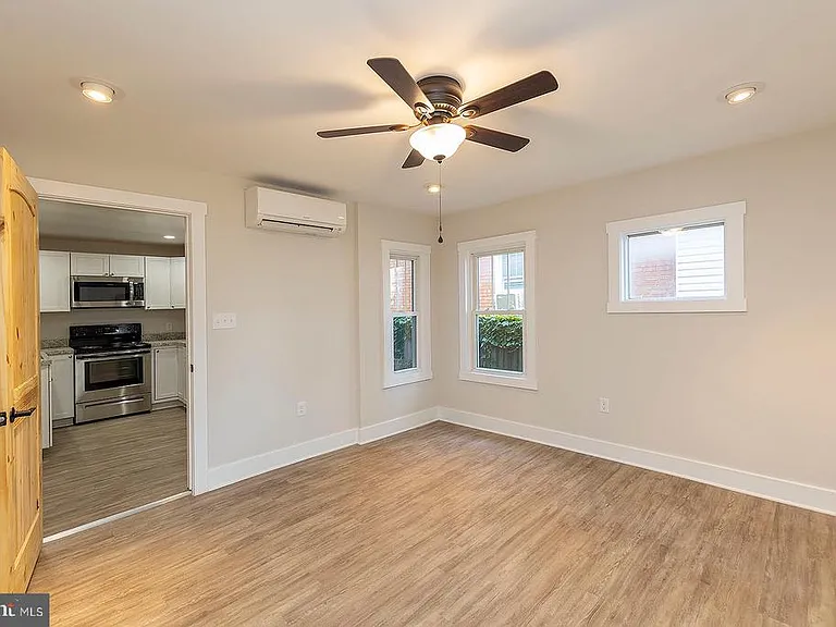 550 N Loudoun St #1 — Photo 11