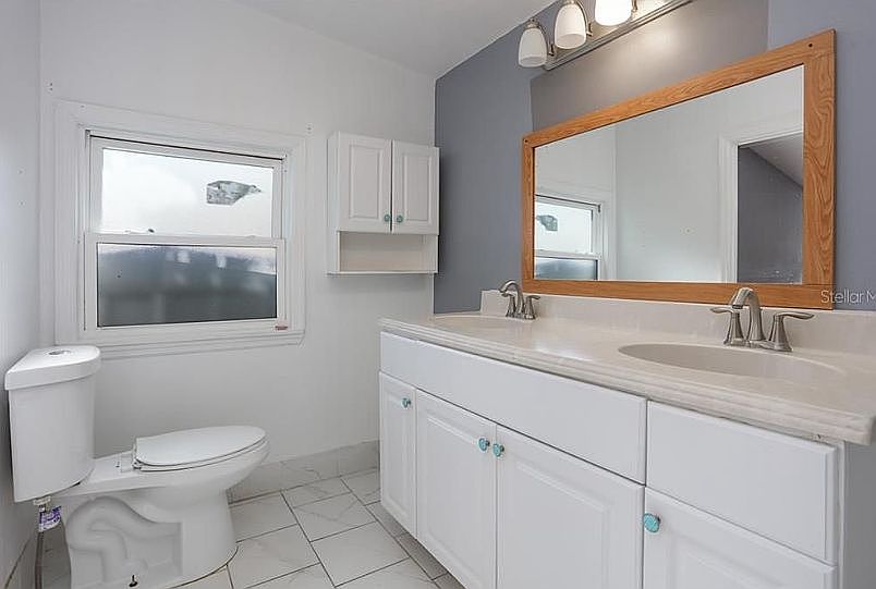1st image of 451 Greenwood Ln