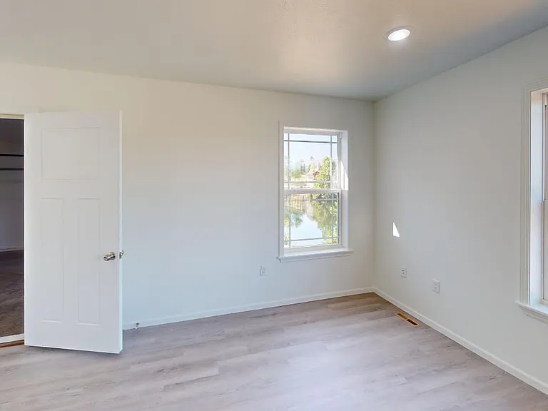 124 Sunset Cv — Photo 2