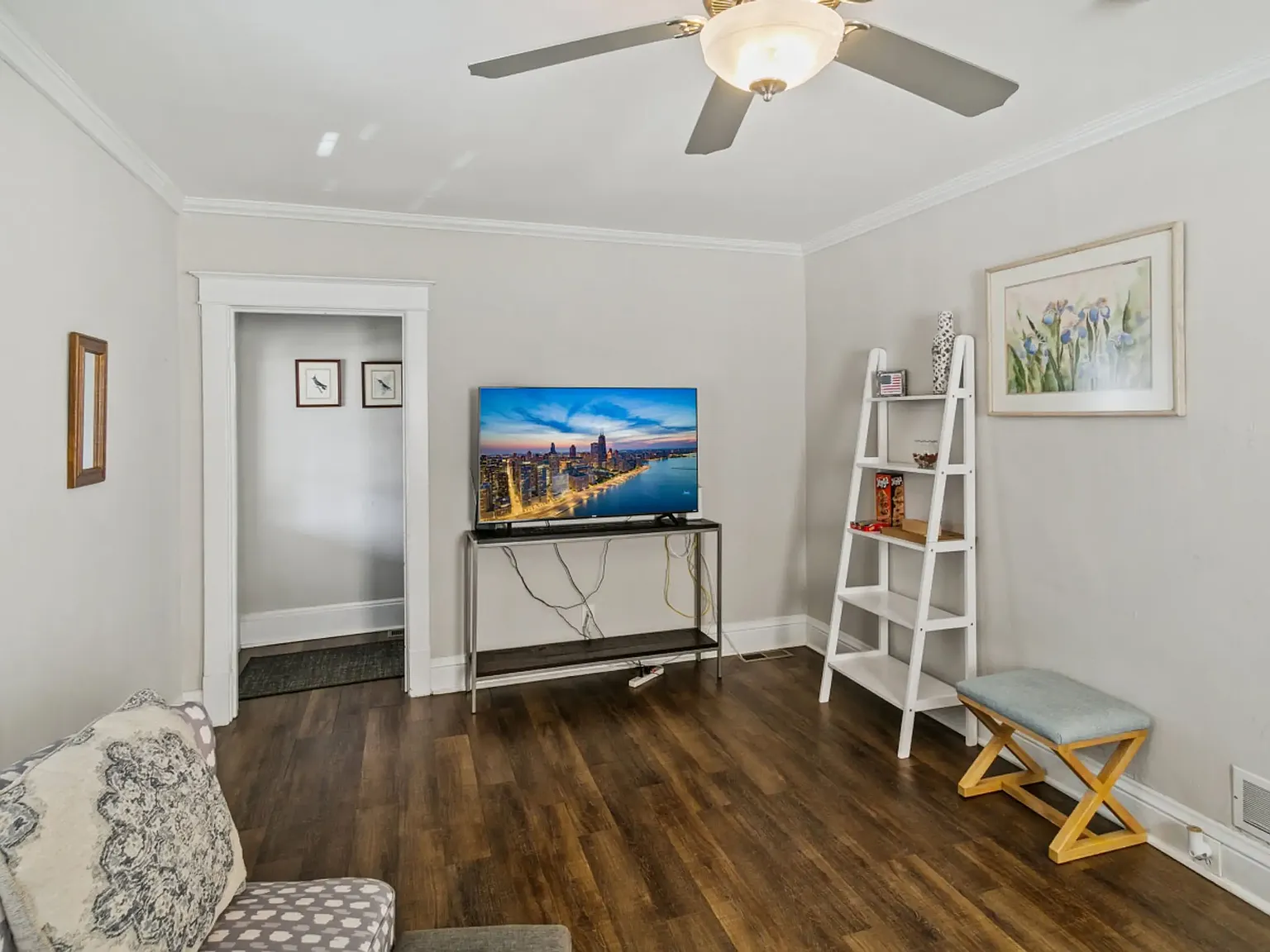 2 bed, 1200 sqft, $3,200 — Photo 2
