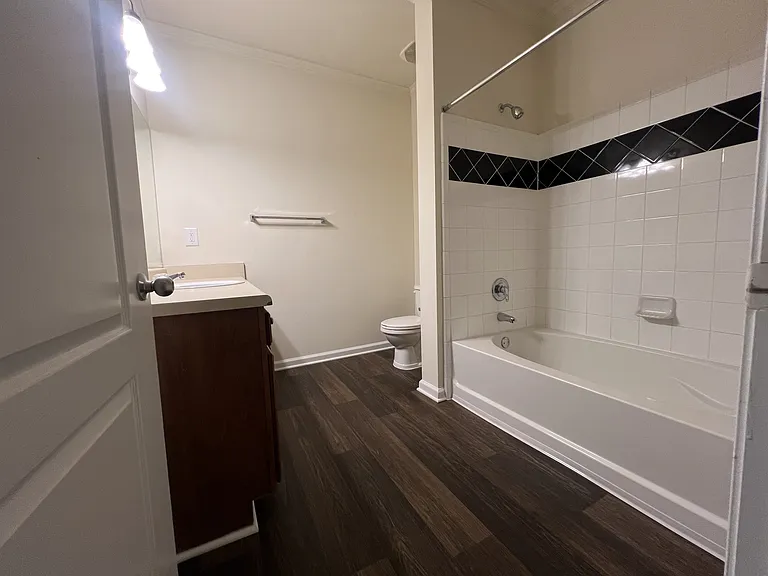 Wesley Kensington Apartments at Stonecrest — Photo 271