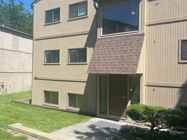 (undisclosed Address), Fox Lake, IL 60020