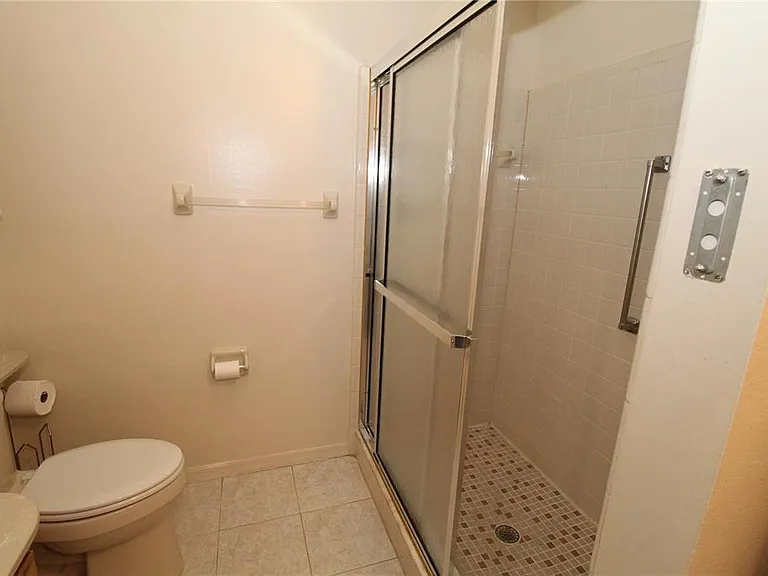 301 Bryce Ct — Photo 26