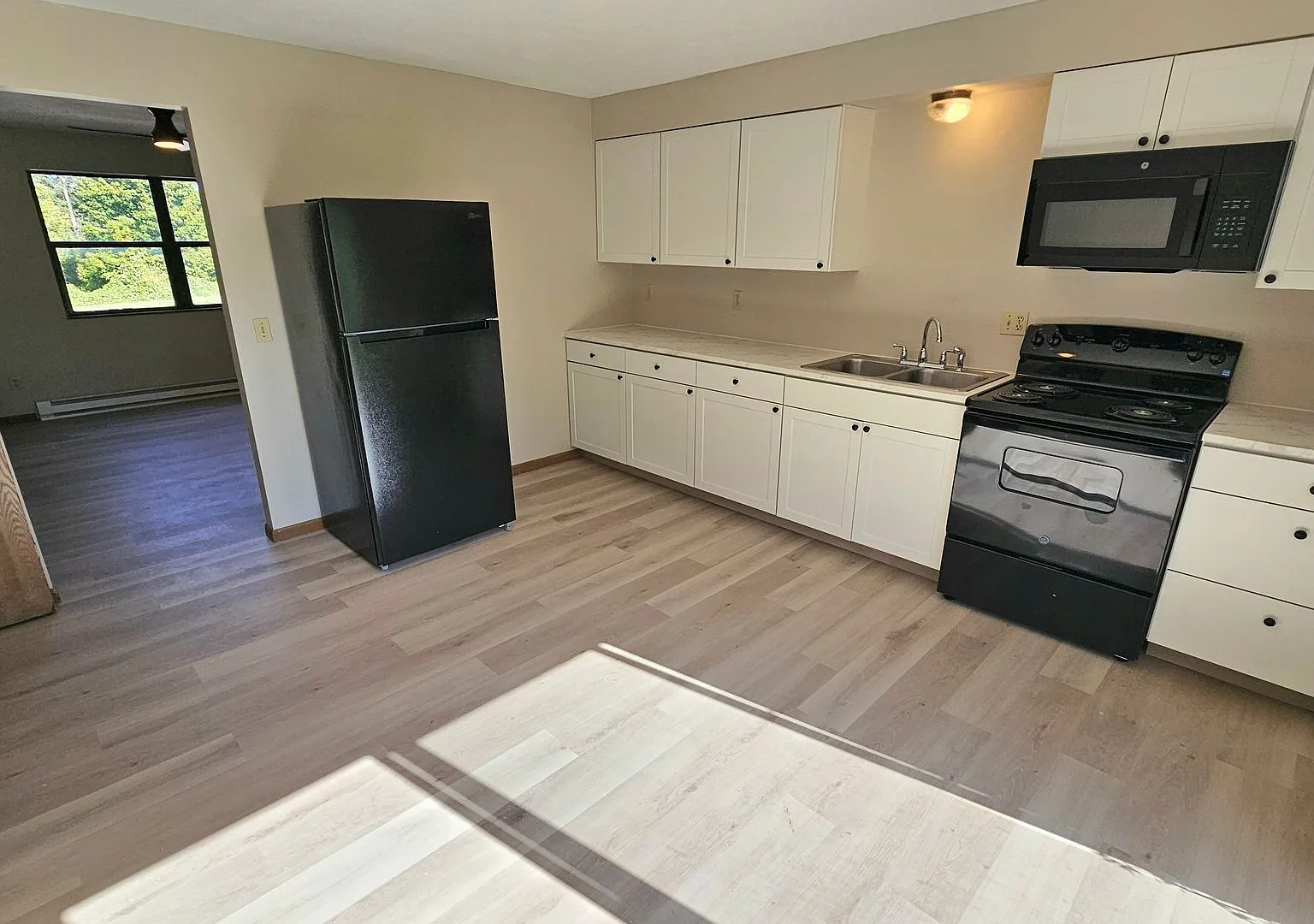 Leiter Rd Apts — Photo 1