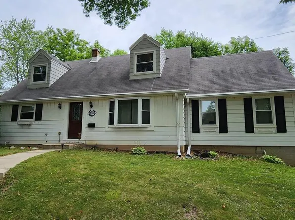 842 South 88th STREET, West Allis, WI 53214