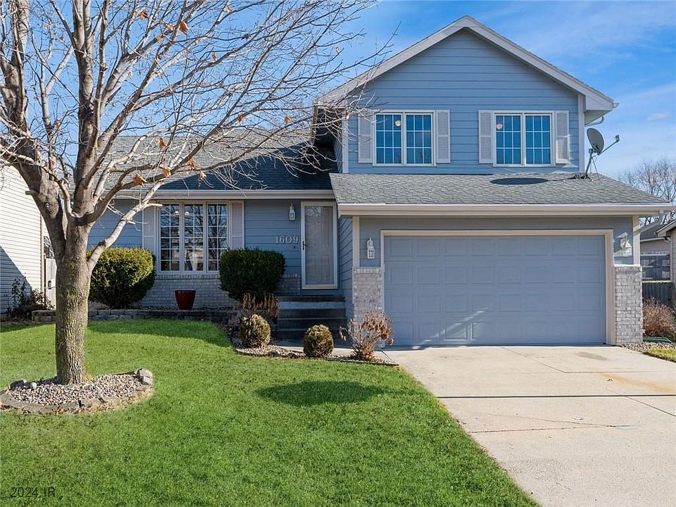 1st image of 1609 NW Linwood Dr