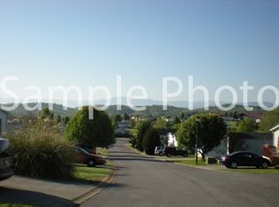 765 Hunter Ridge Dr, Jonesboro, GA 30238