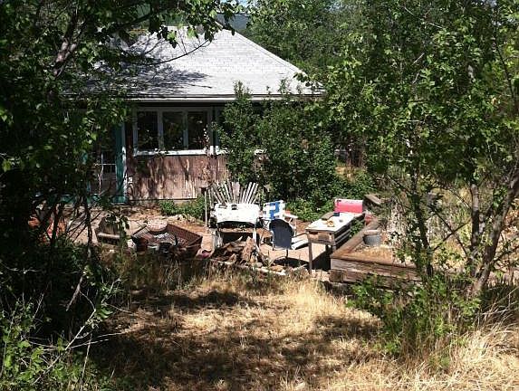 3rd image of 611 S Montezuma St