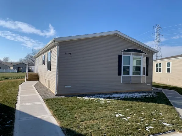 22358 S Cedar Dr, Channahon, IL 60410