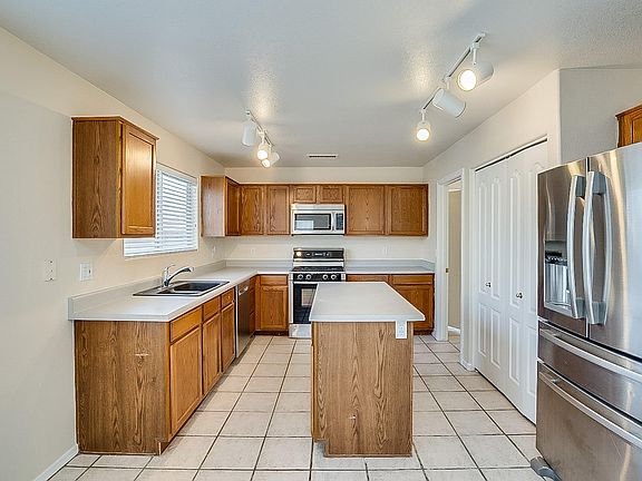 2nd image of 1675 E Carolyn Way