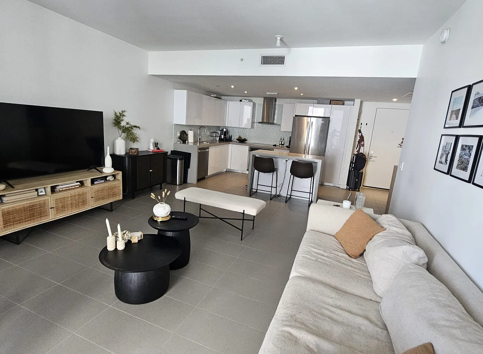 1 bed, 800 sqft, $3,050 — Photo 4