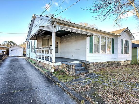 2nd image of 2009 N Broad St NE