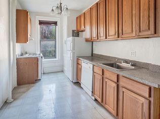 790 Washington Ave APT 3A, Brooklyn, NY 11238