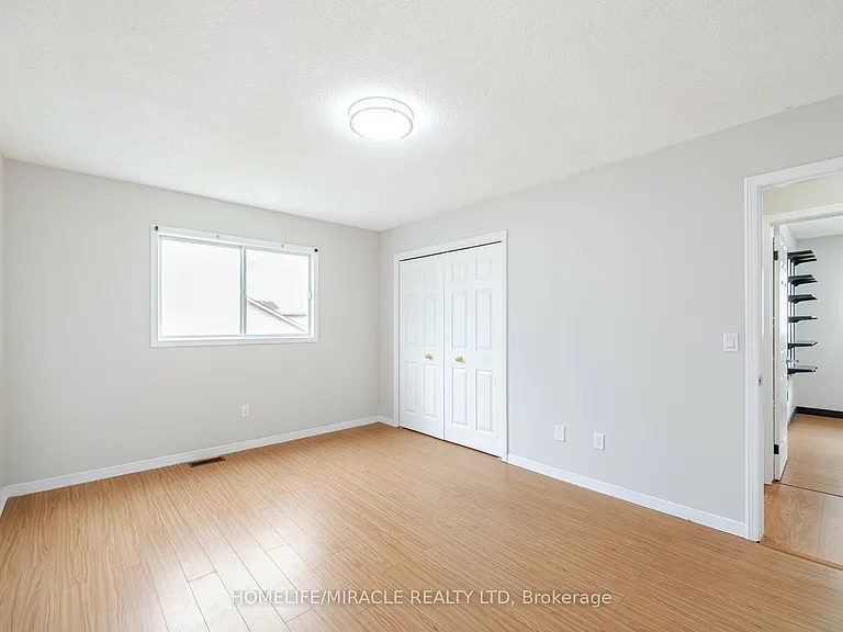 36 Poplar Cres #UPPER — Photo 12