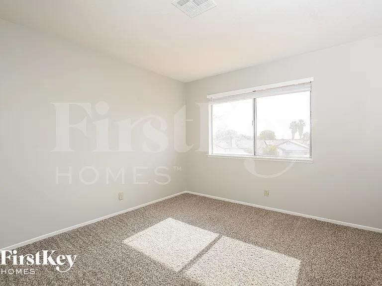 3775 Duneville St — Photo 12