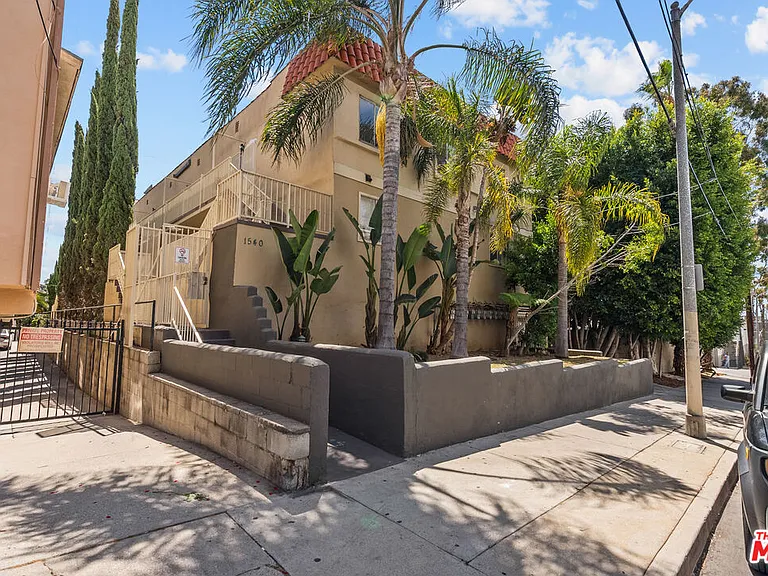 1540 N Fuller Ave #7 — Photo 4