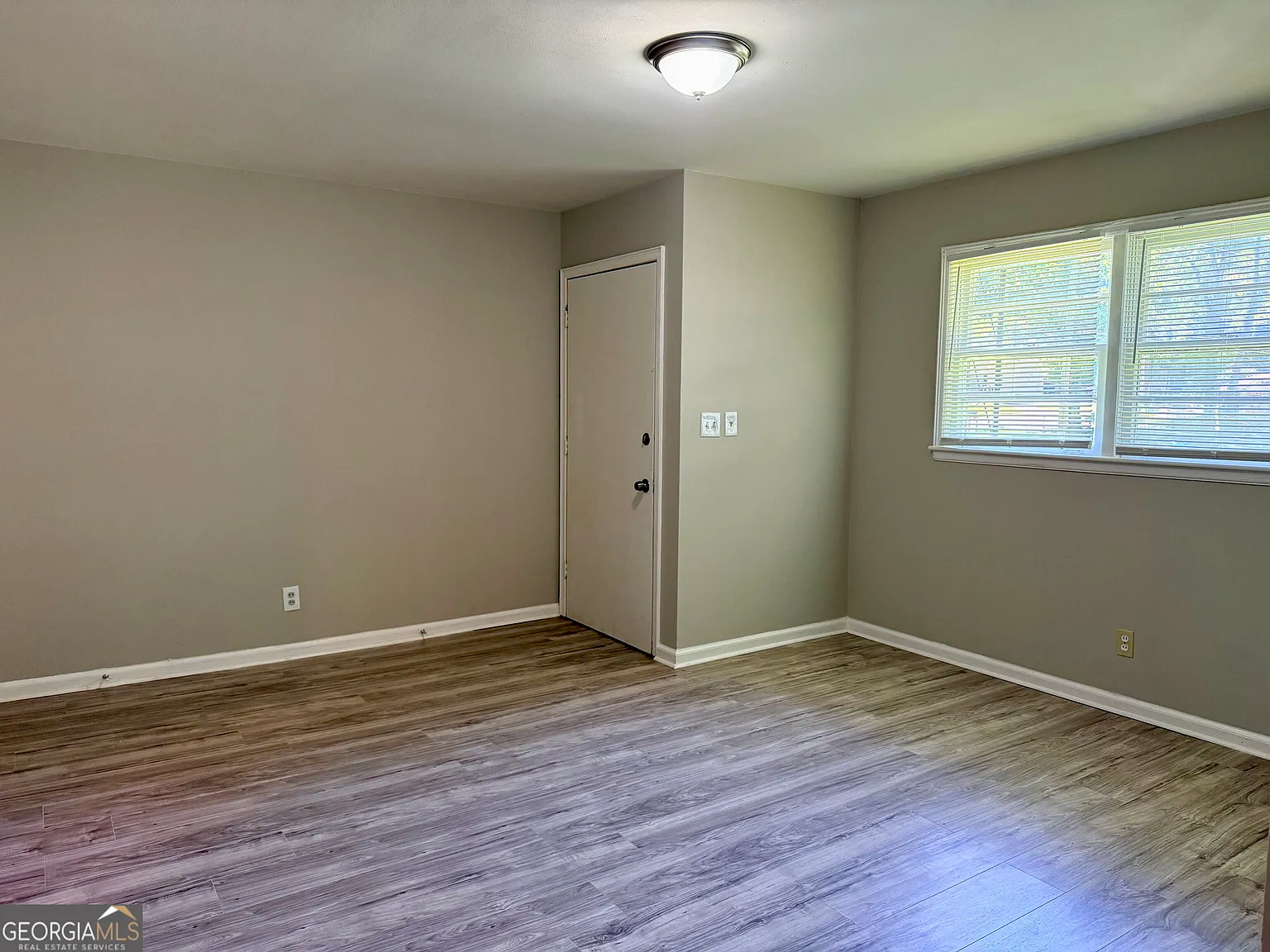 1 bed, 1.0 bath, 546 sqft, $1,000 — Photo 3