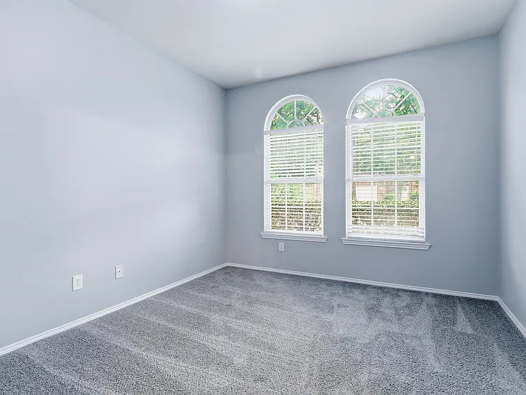 2313 Dalhart Trl — Photo 12