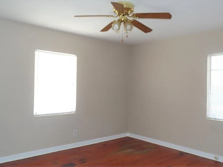 4935 Emerson Ave S — Photo 7
